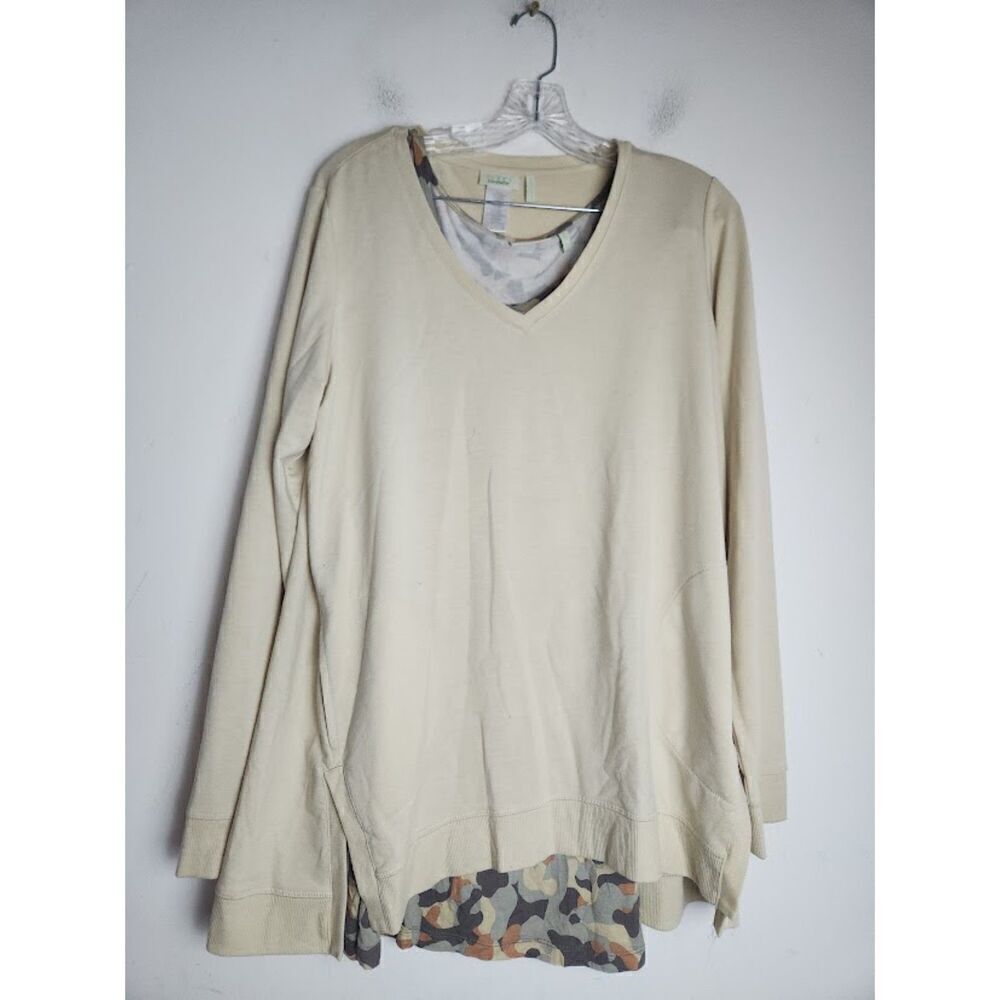 Logo by Lori Goldstein Beige & Camo V-Neck Sweatshirt & Cami Set size Large